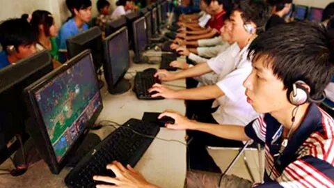 Quần dáng cong đang gây sốt với thiết kế độc đáo và tính ứng dụng cao, giúp tạo hiệu