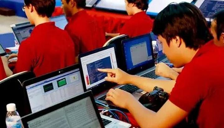 Xu hướng Phương Oanh diện set đồ 50: Hotspot Matrix tiết lộ bí quyết video viral